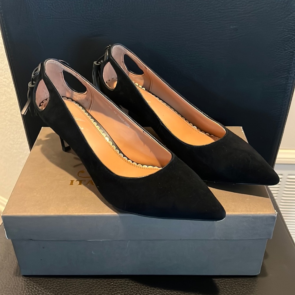 Azure Italian Fashion suede tassel back leather kitten heels size 40eu/9US w/box